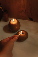 Load image into Gallery viewer, Organic Beeswax Candles - Ball & Ellipse