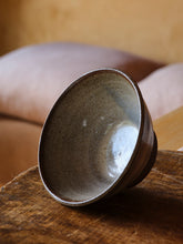 Load image into Gallery viewer, Red Clay Bowl in White &amp; Blue Brushwork