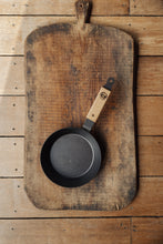 Load image into Gallery viewer, Shop with Settle | Netherton Foundry - overview of a hand-spun cast iron glamping pan with wooden handle.