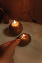 Load image into Gallery viewer, Organic Beeswax Candles - Ball &amp; Ellipse
