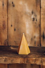 Load image into Gallery viewer, Organic Beeswax Candle - Polygon